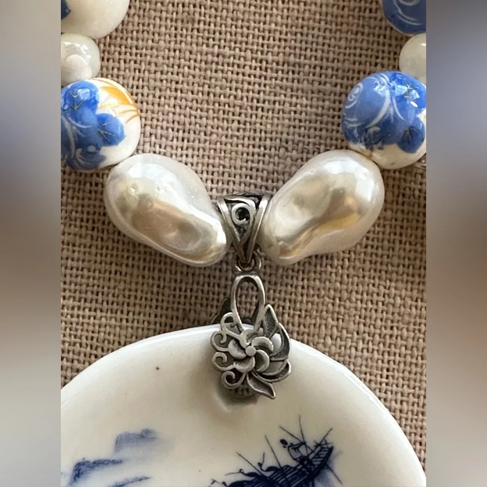 22 inch Porcelain and Pearls bead necklace NWOT - Picture 5 of 14